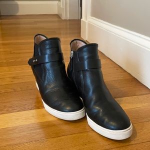 Linea Paolo Black Leather Wedge Sneakers, size 7